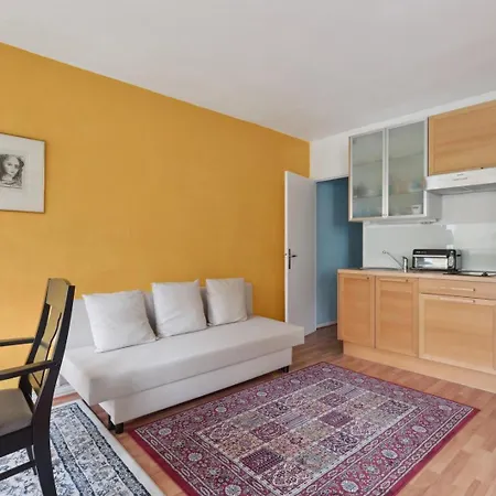 Daire Le Chesnay: Verdure Et Calme A 2 Pas De Versailles Le Chesnay (Yvelines)